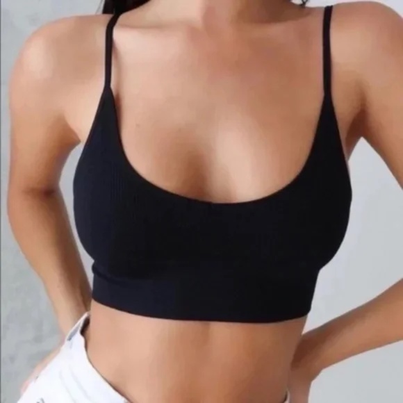 Black Low Back Seamless Bralette - Picture 2 of 3